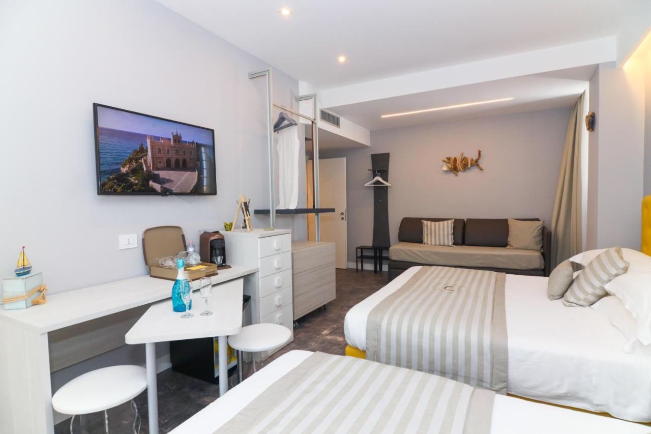 J Luxury Home Tropea Buitenkant foto
