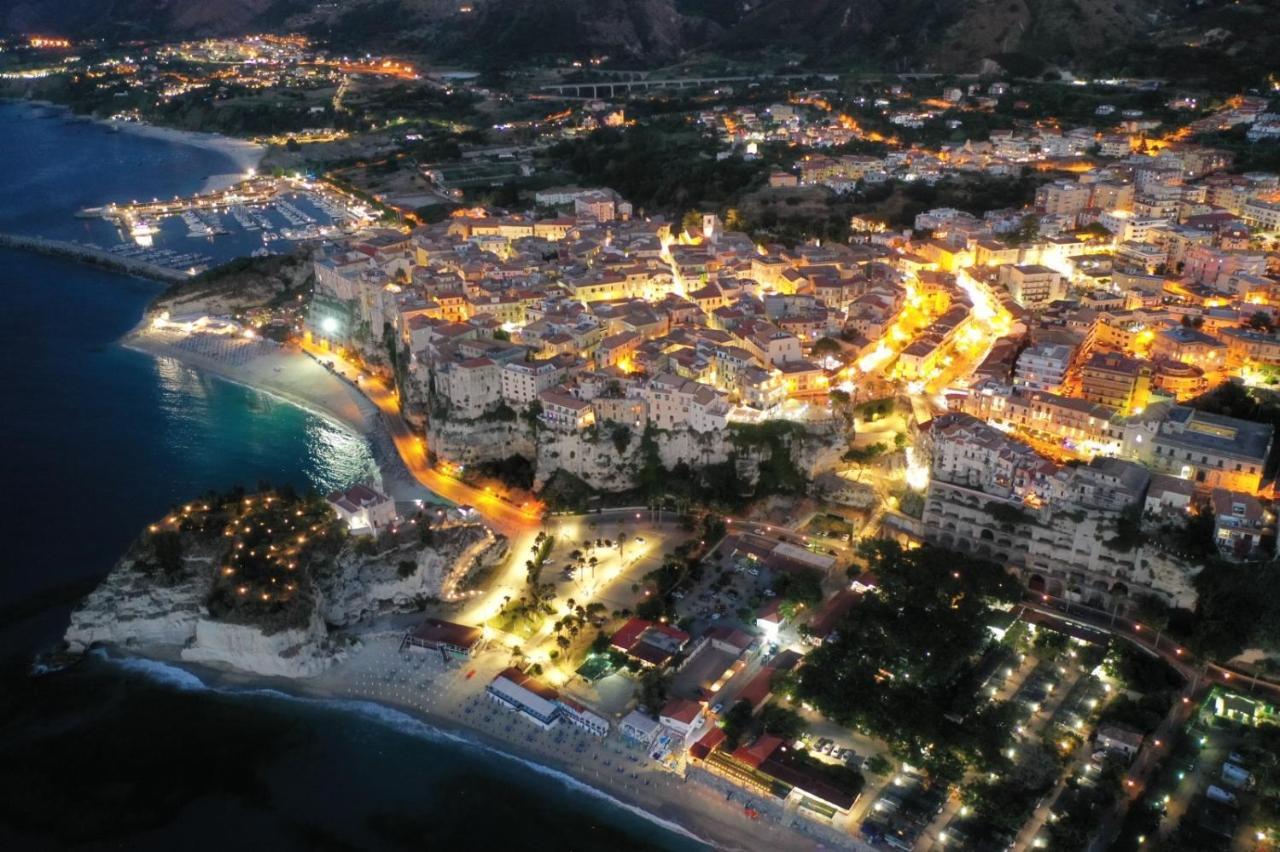 J Luxury Home Tropea Buitenkant foto