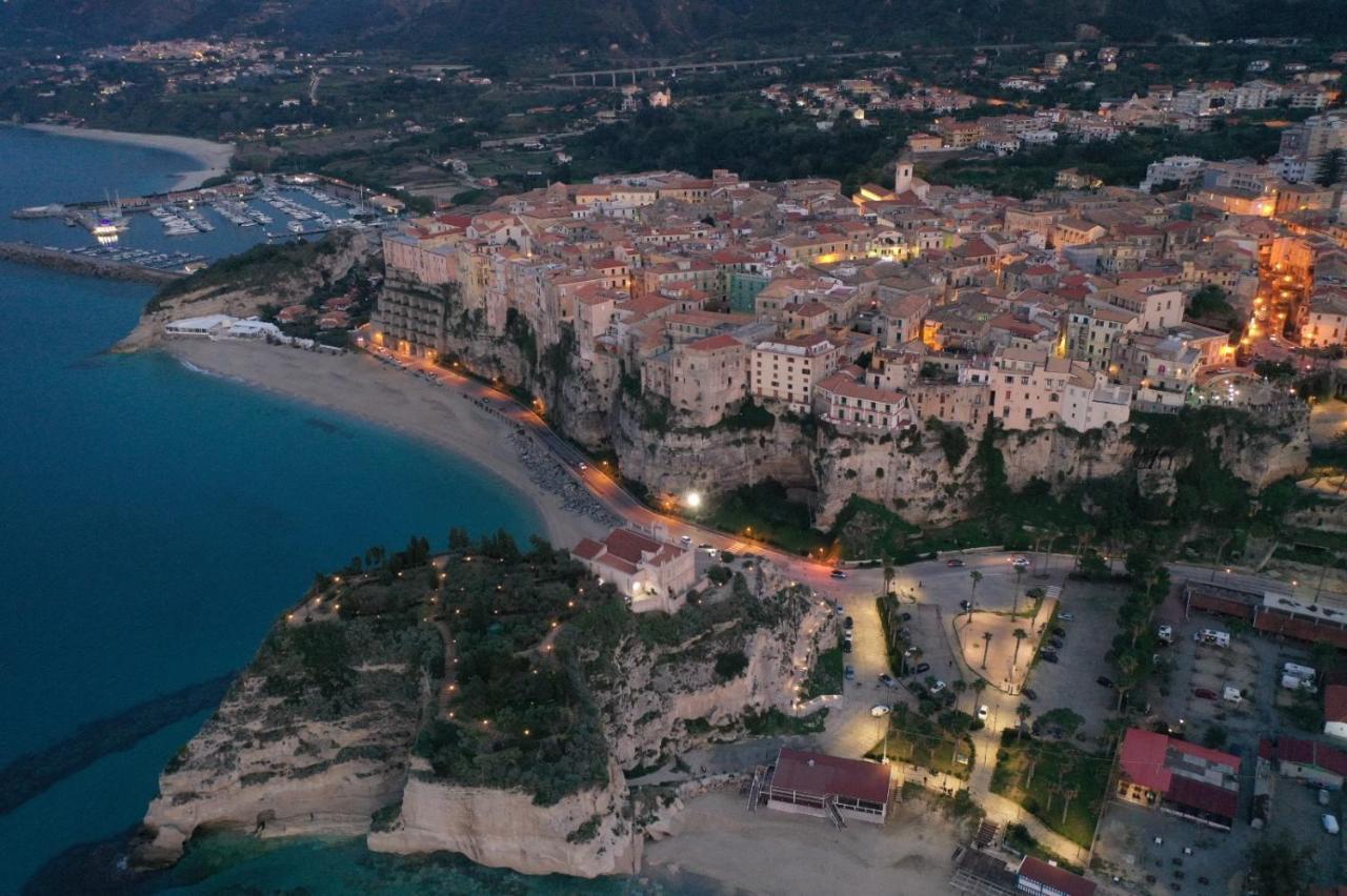 J Luxury Home Tropea Buitenkant foto