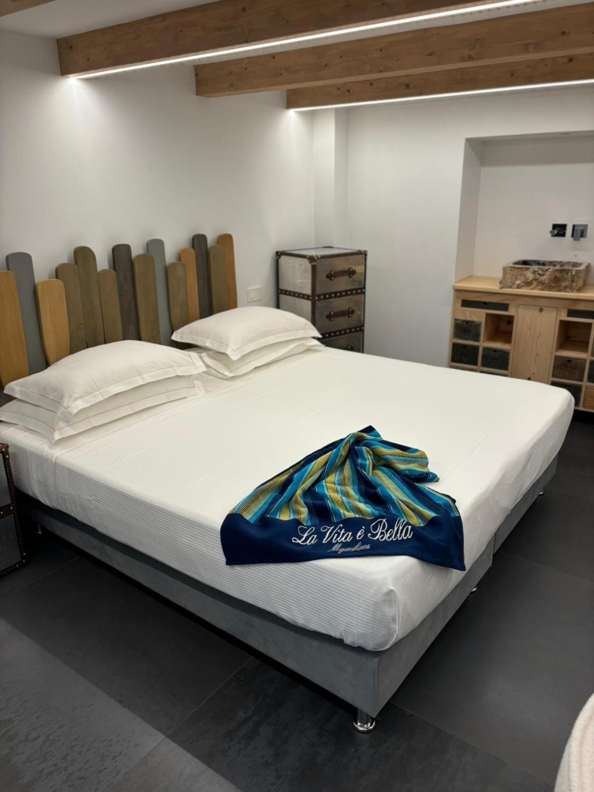 J Luxury Home Tropea Buitenkant foto